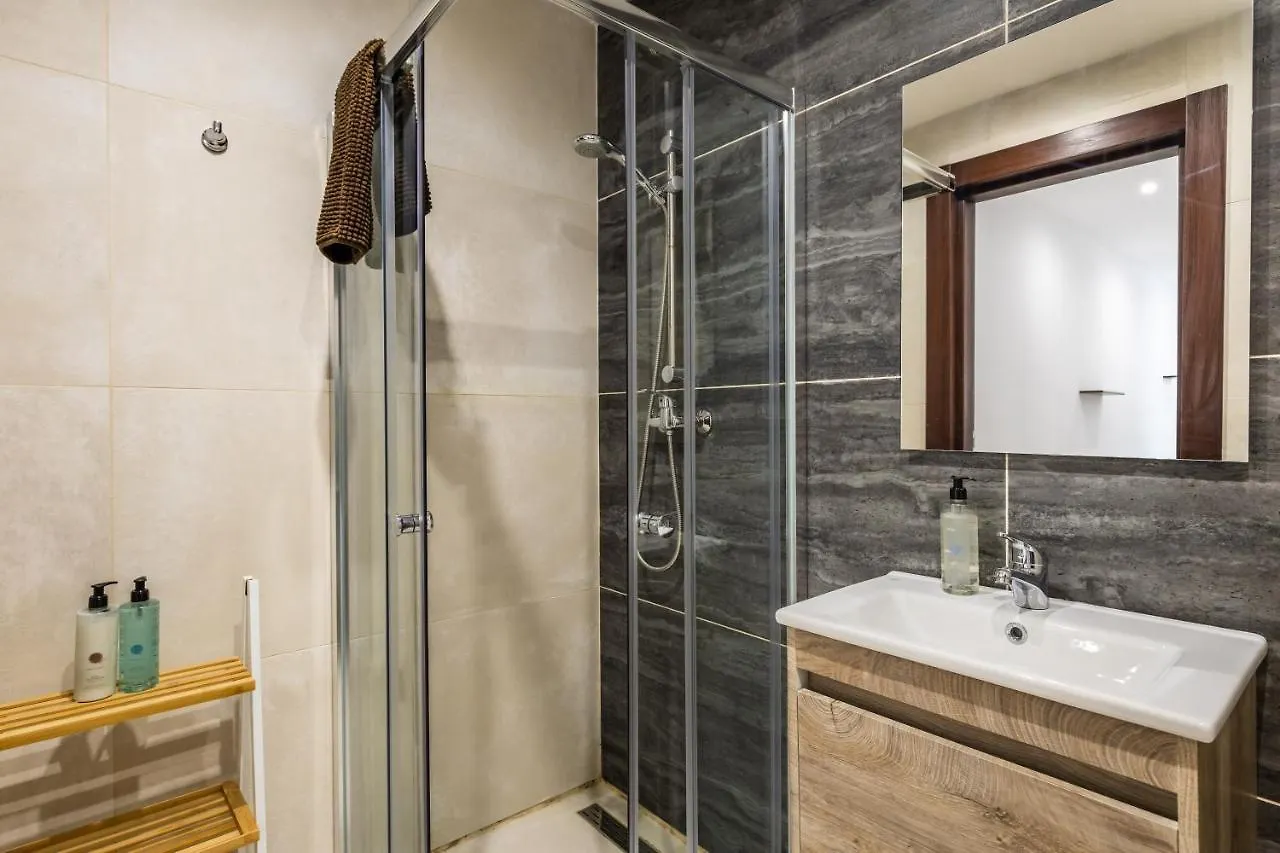 Serafina'S Apartment 5 Min Walk From St Julians San Gwann