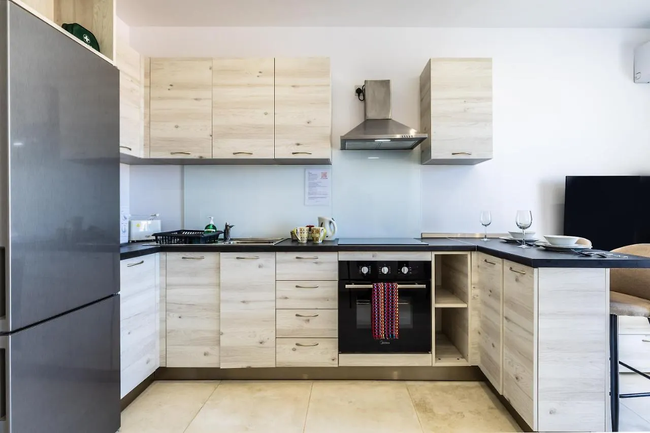 Serafina'S Apartment 5 Min Walk From St Julians San Gwann Malta