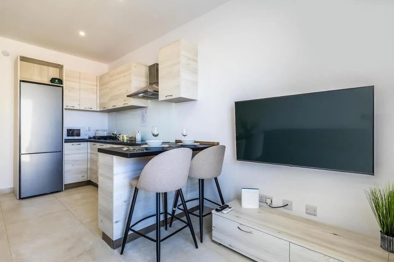 Serafina'S Apartment 5 Min Walk From St Julians San Gwann 0*,  Malta